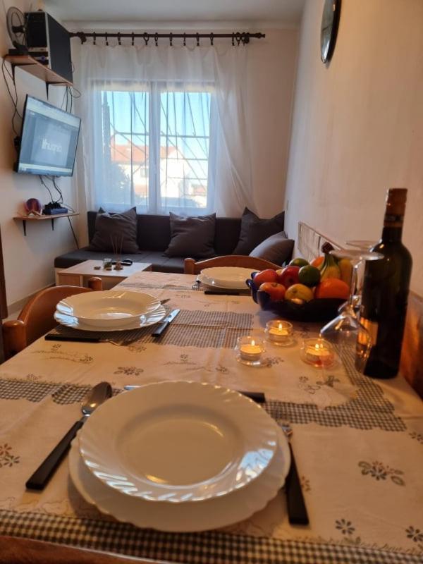 Apartmani Petra Пула Экстерьер фото